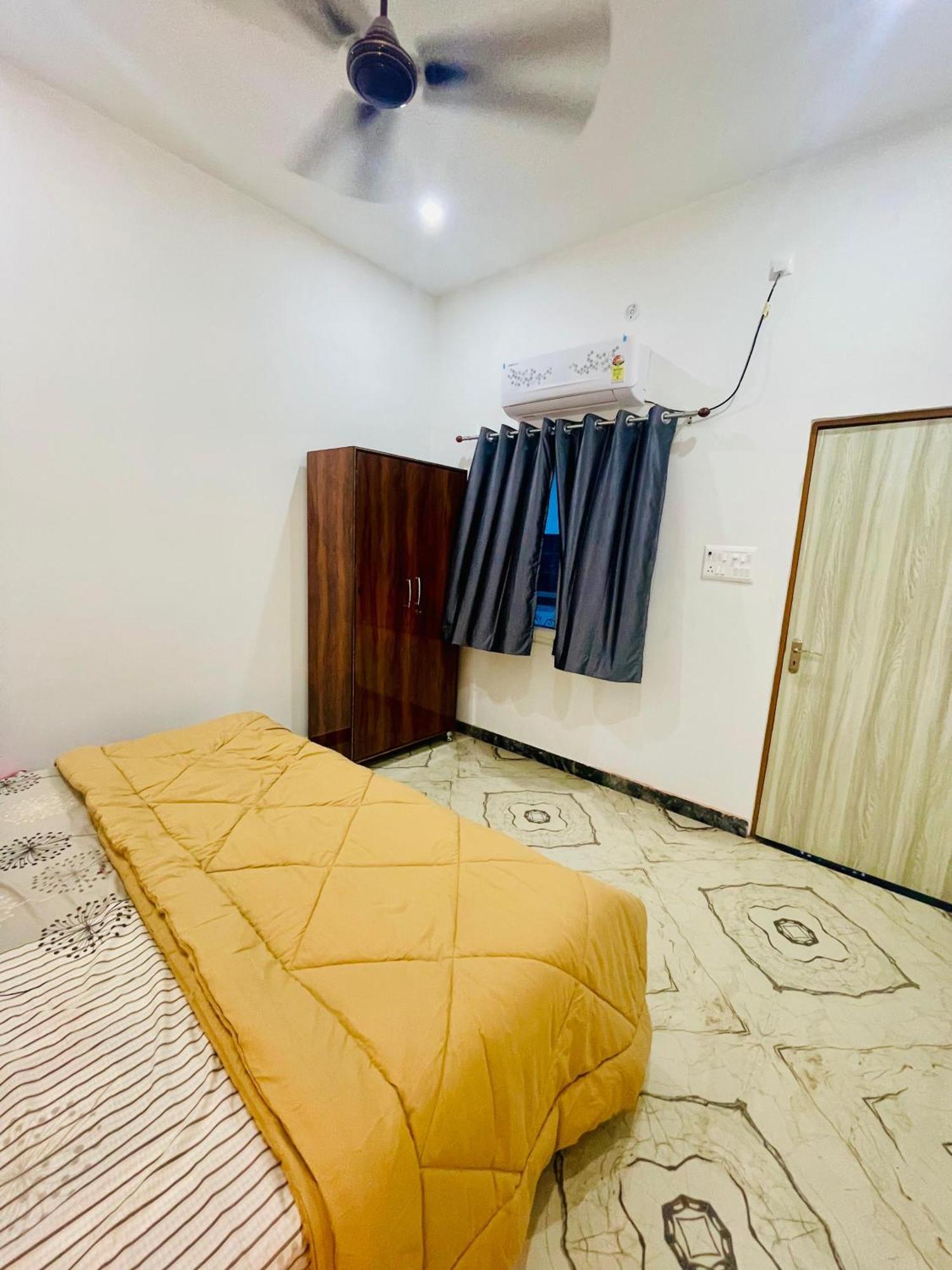 Amrita Residency Villa Varanasi Dış mekan fotoğraf