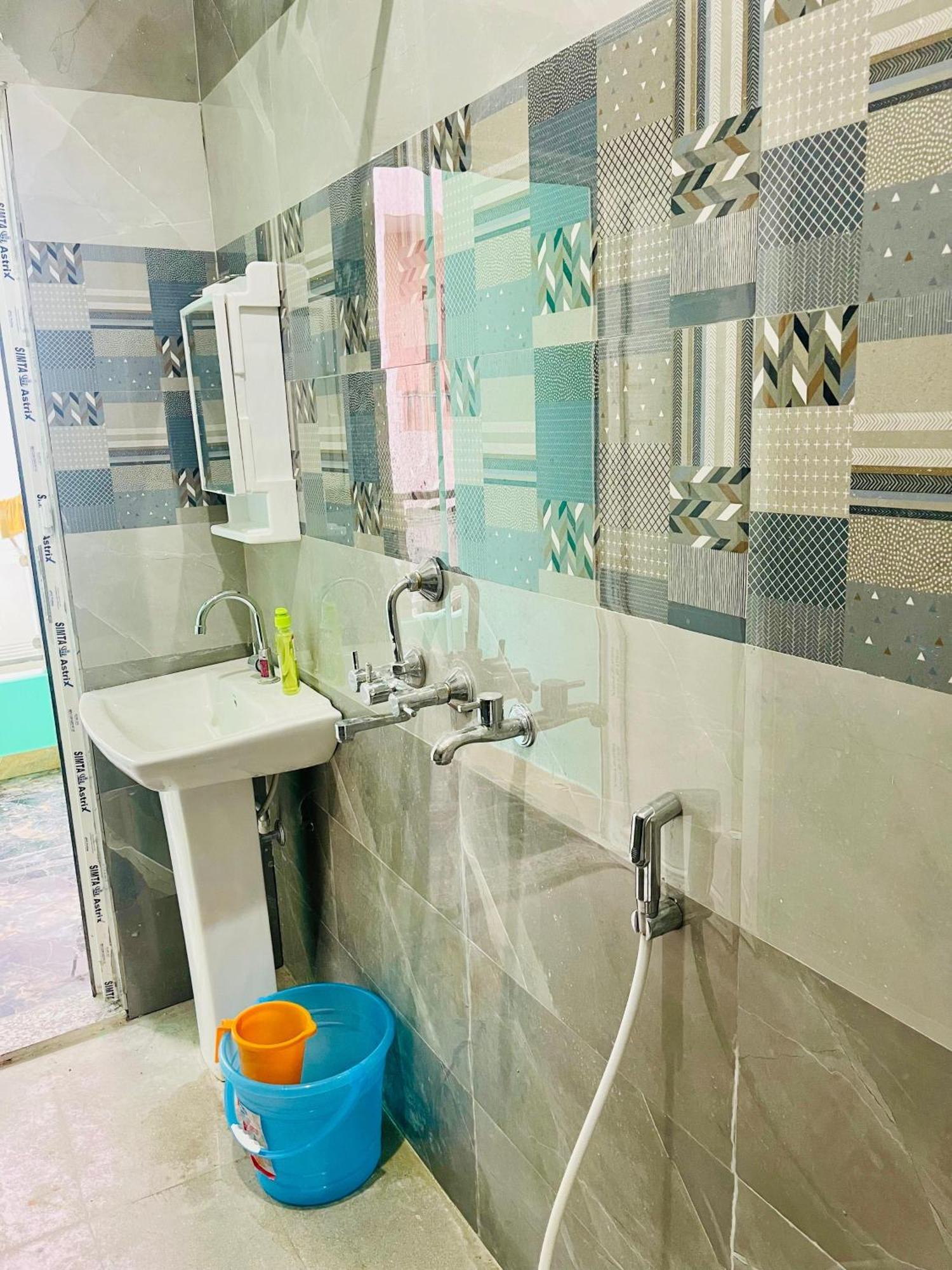 Amrita Residency Villa Varanasi Dış mekan fotoğraf